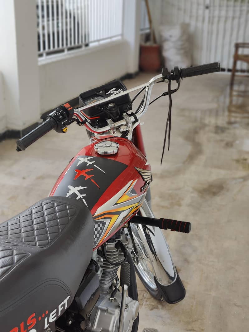 Honda 125 zero meter condition 5