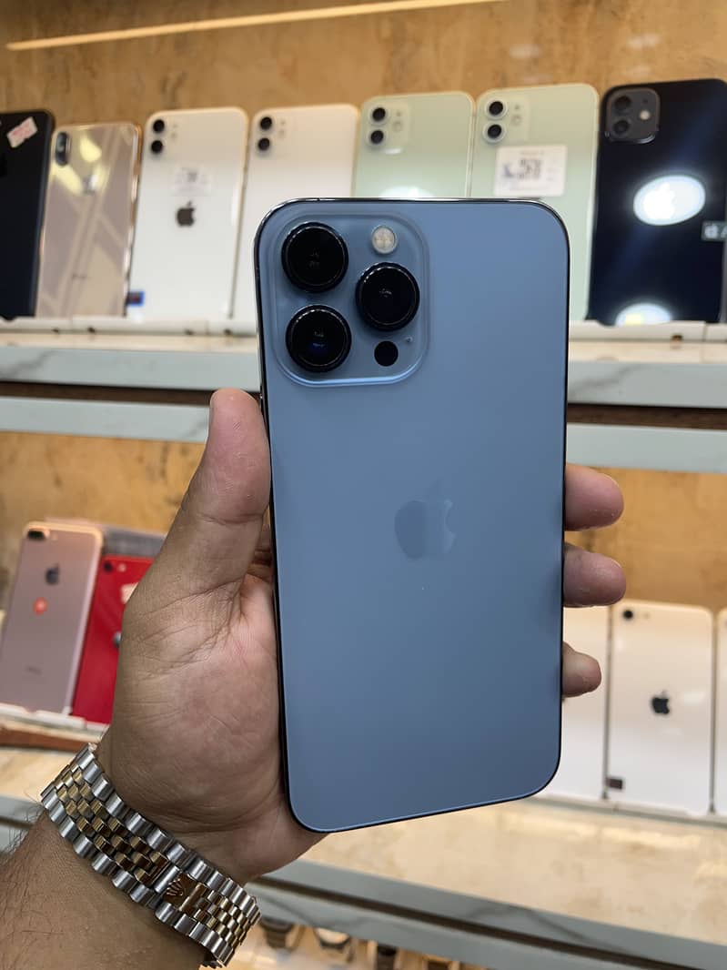 Apple iPhone 13 Pro Max 0