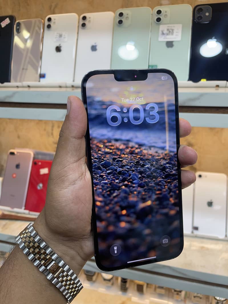 Apple iPhone 13 Pro Max 4