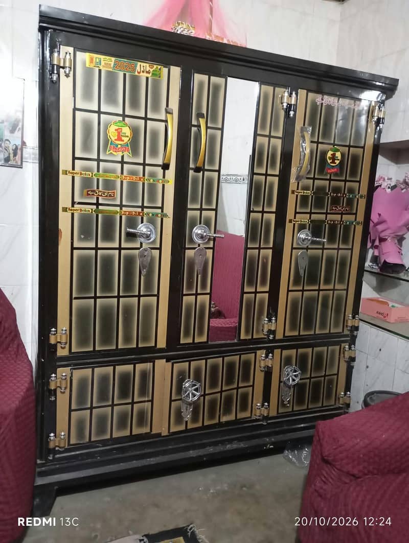 3 door wardrobe 2