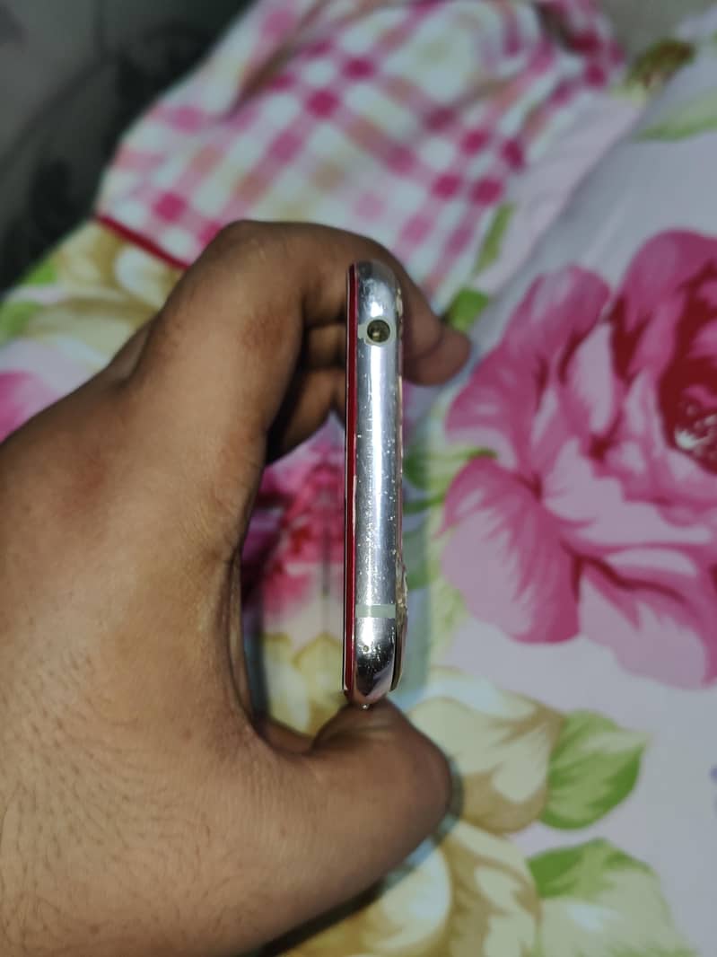 Sharp Aquos R2 2