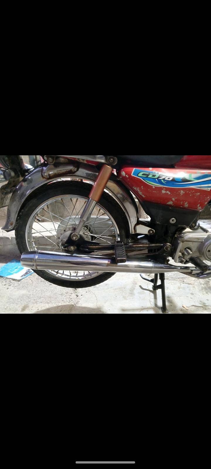 Honda CD70 4