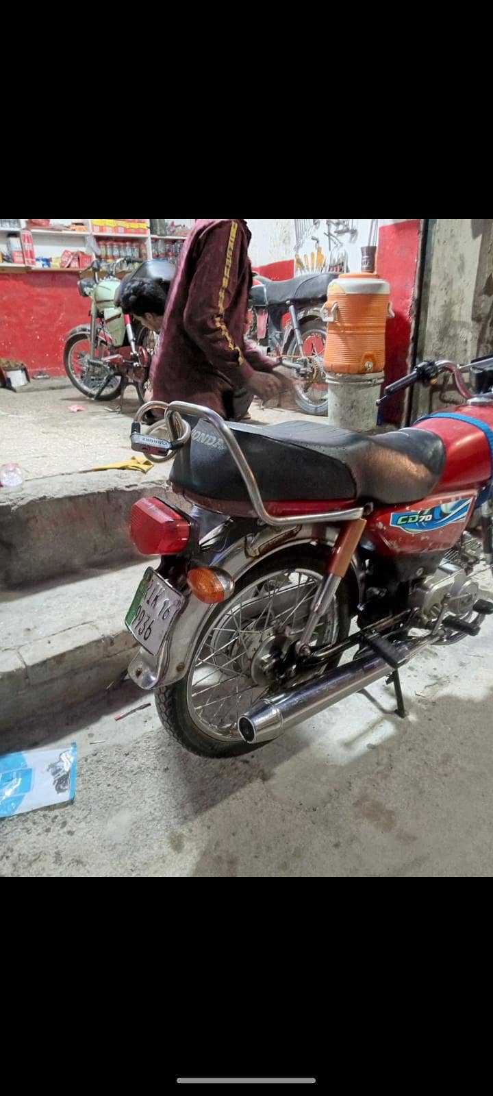 Honda CD70 6