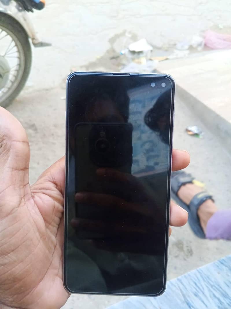 Samsung Mobile S10 Plus 1