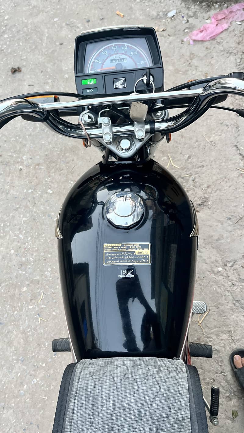 Honda CD70 2025 ( pristine condition ) 3