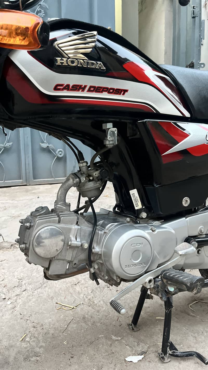 Honda CD70 2025 ( pristine condition ) 5