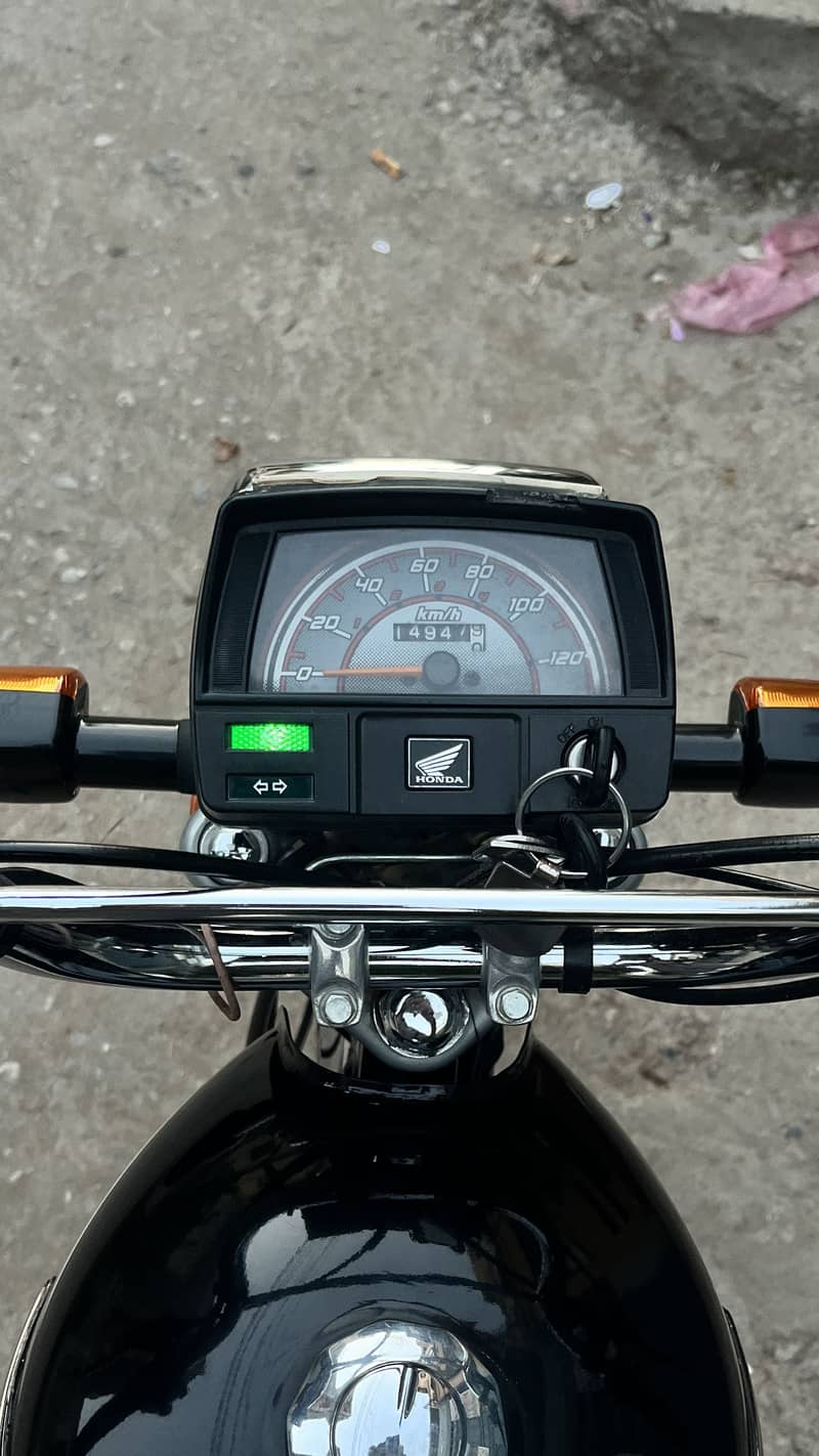Honda CD70 2025 ( pristine condition ) 6