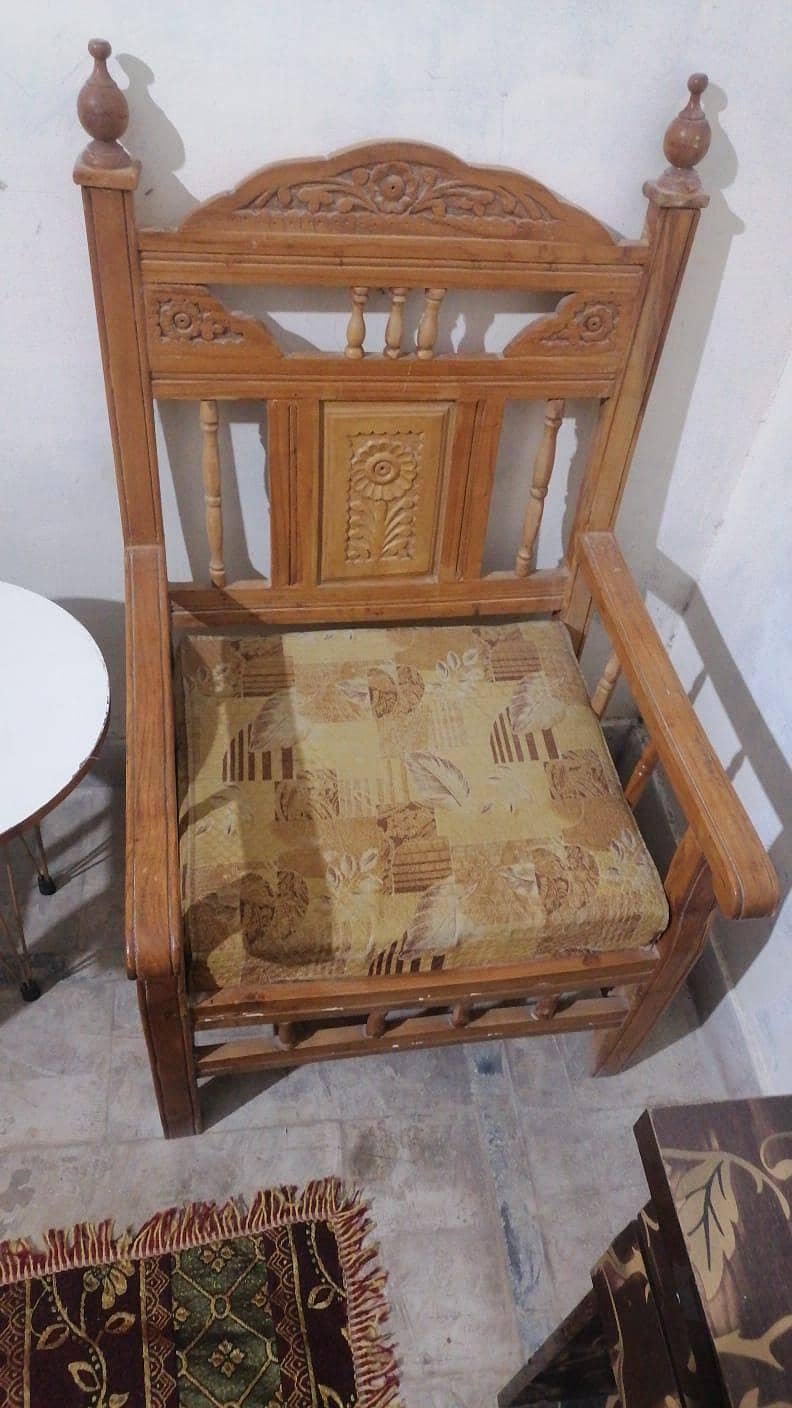 Two seater sofa/chairs with coffee table chinioti 2