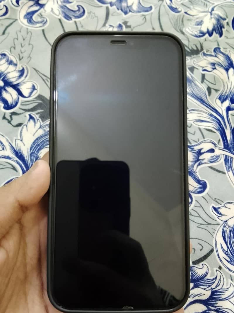 Apple iPhone 12 10