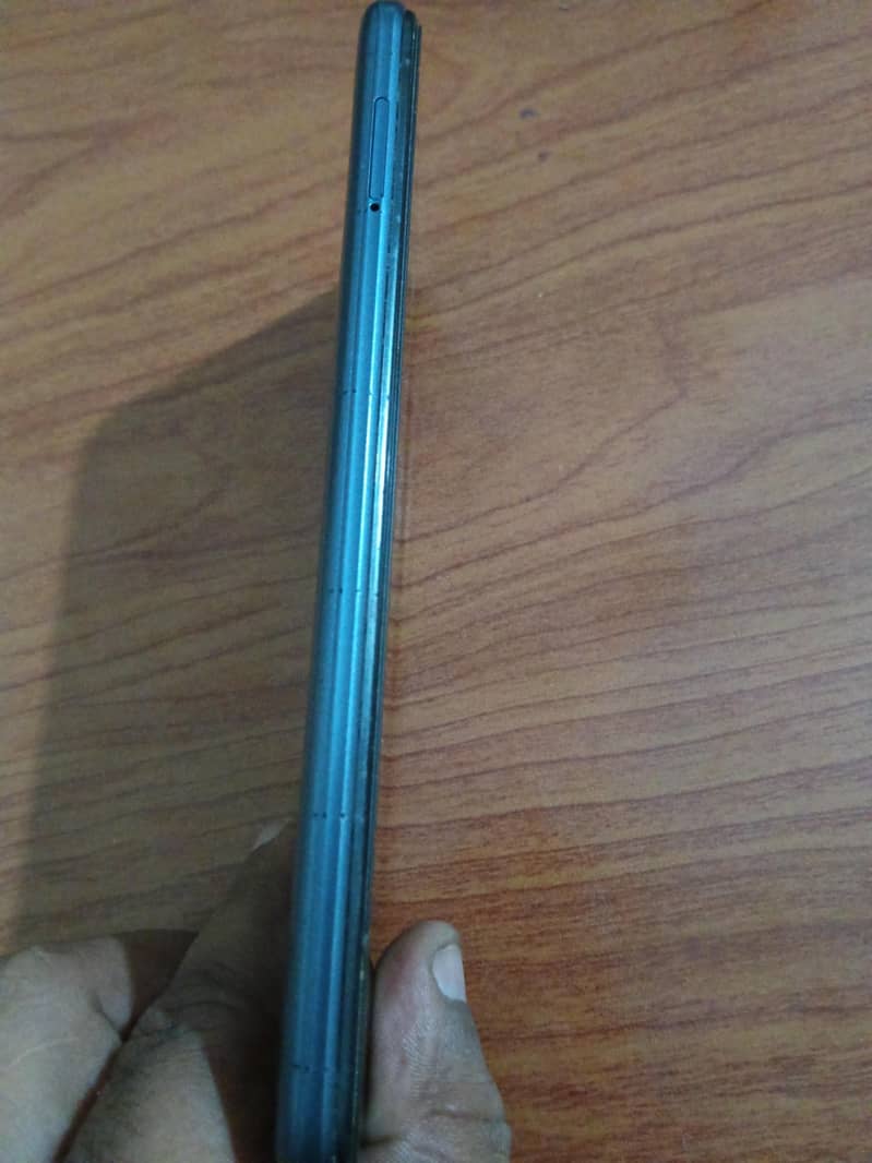 Tecno Spark 8C 3