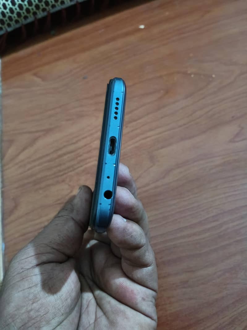 Tecno Spark 8C 5