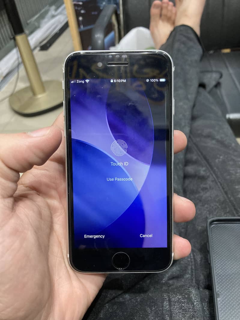 Apple iPhone SE 5