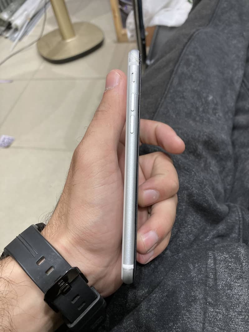Apple iPhone SE 7