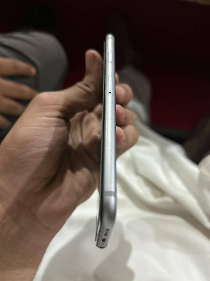 Apple iPhone 6 1