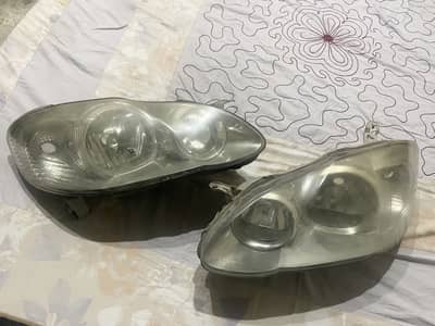 Toyota Corolla 2005 headlights
