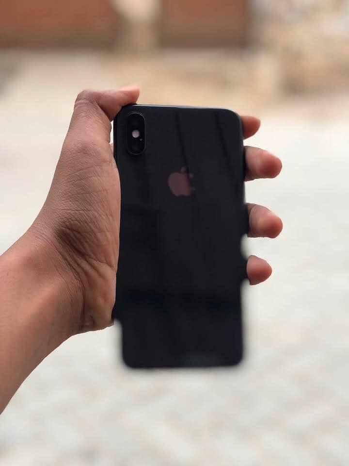 Apple iPhone X 1