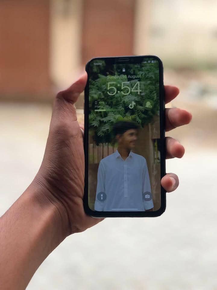 Apple iPhone X 3