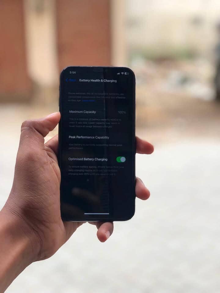 Apple iPhone X 5
