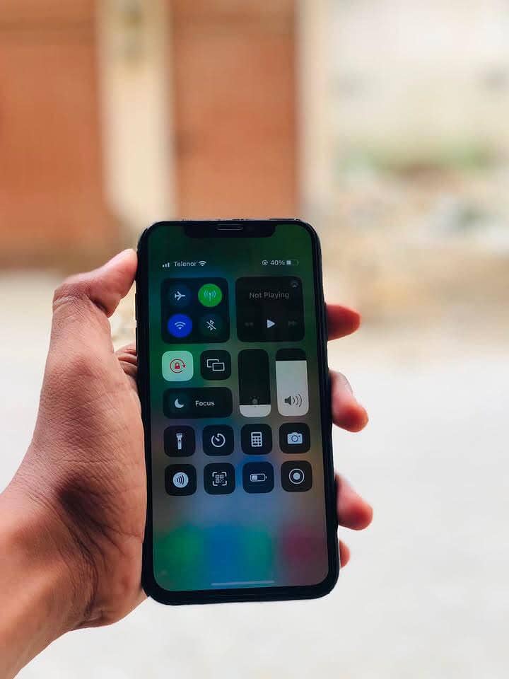 Apple iPhone X 6