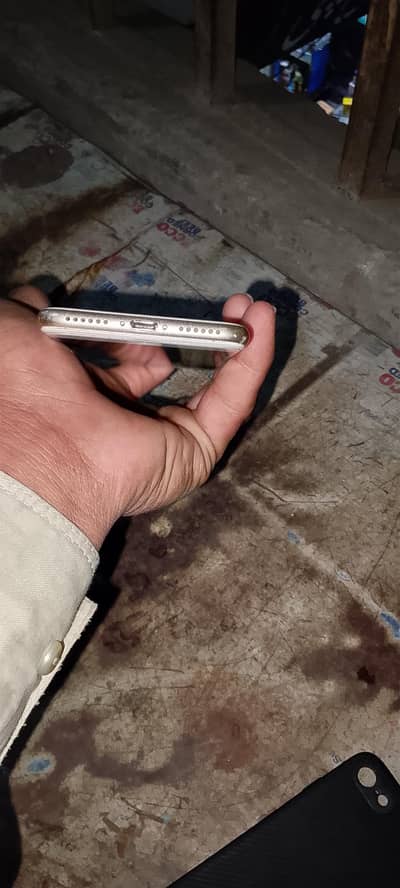 Apple iPhone 7