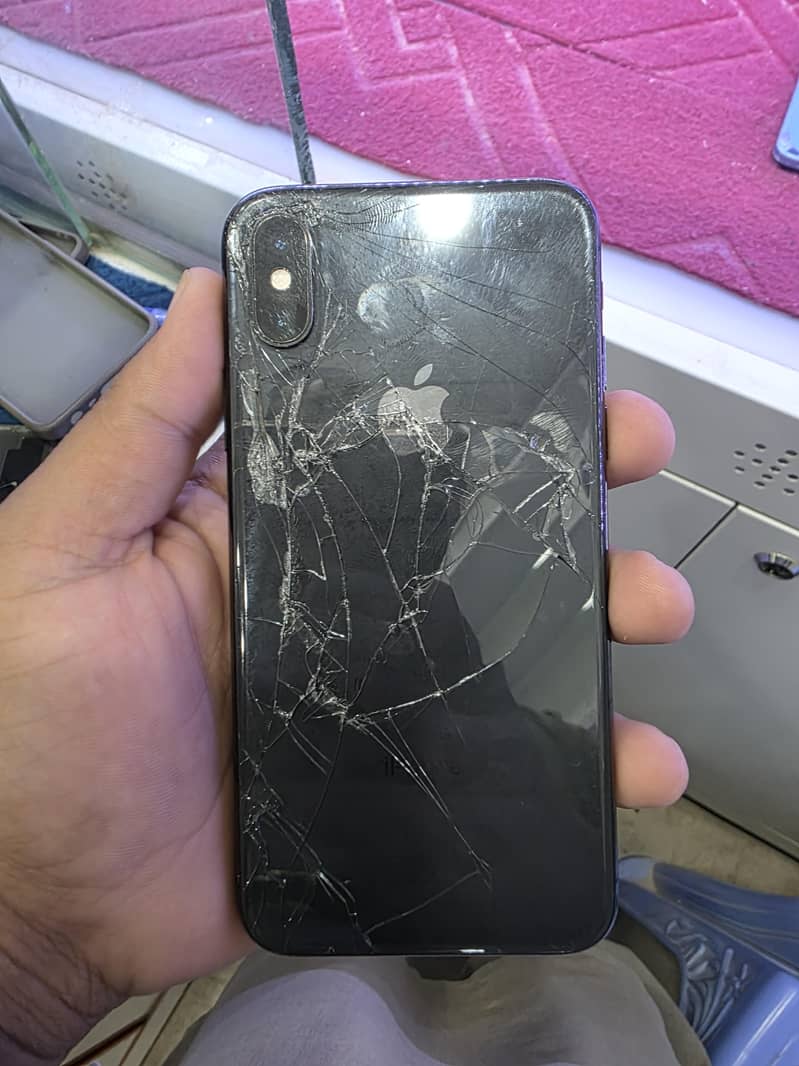 iphone xs 1