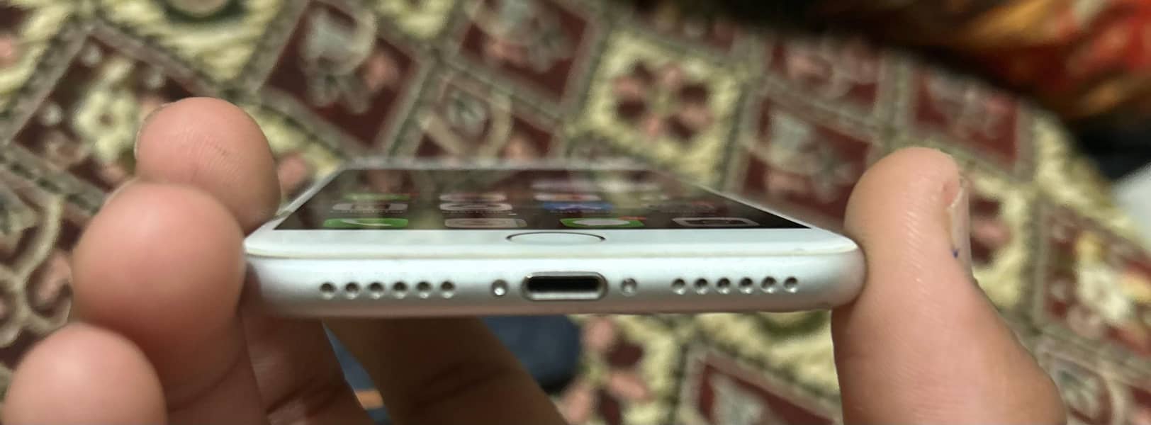 Apple iPhone 7 1