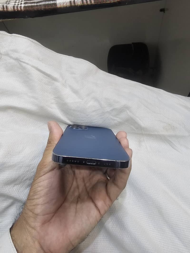 Apple iPhone 12 Pro 2