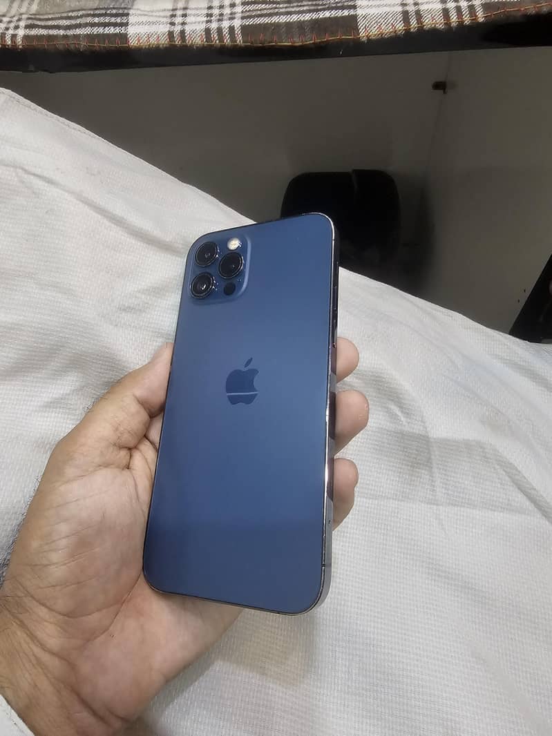 Apple iPhone 12 Pro 3