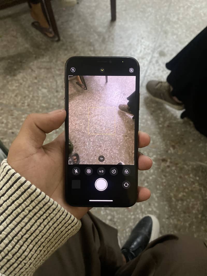 Apple iPhone XS 3