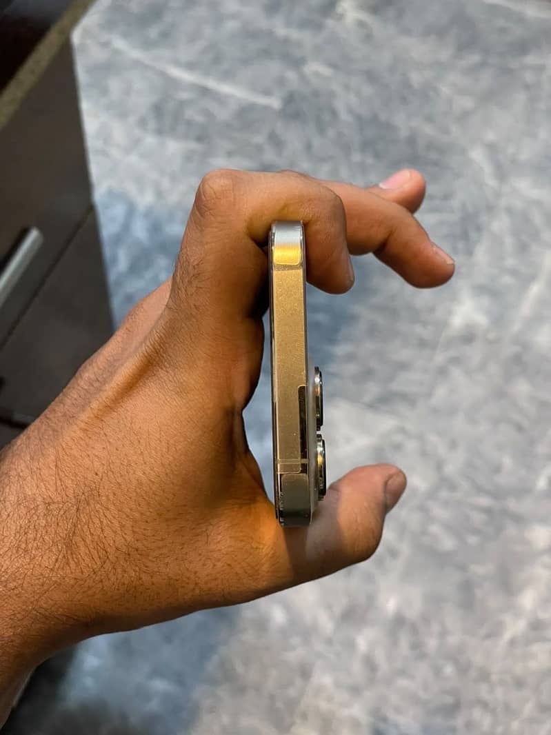 Apple iPhone 13 Pro 3
