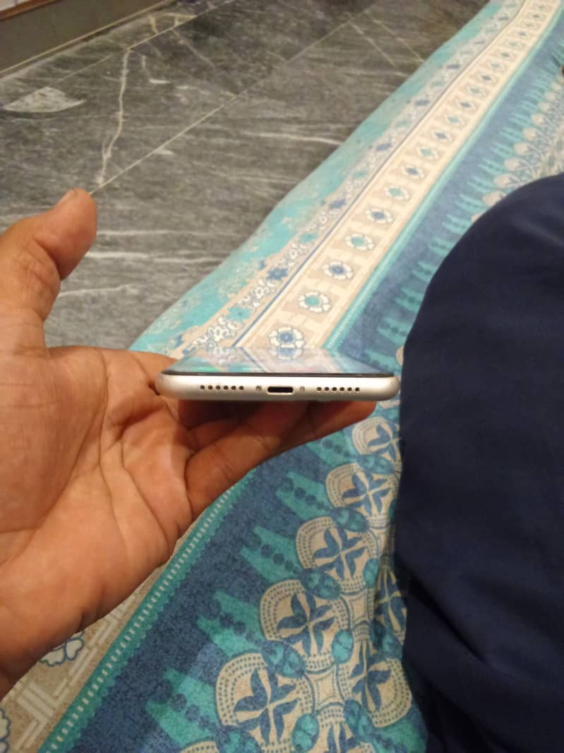 Apple iPhone 11 5