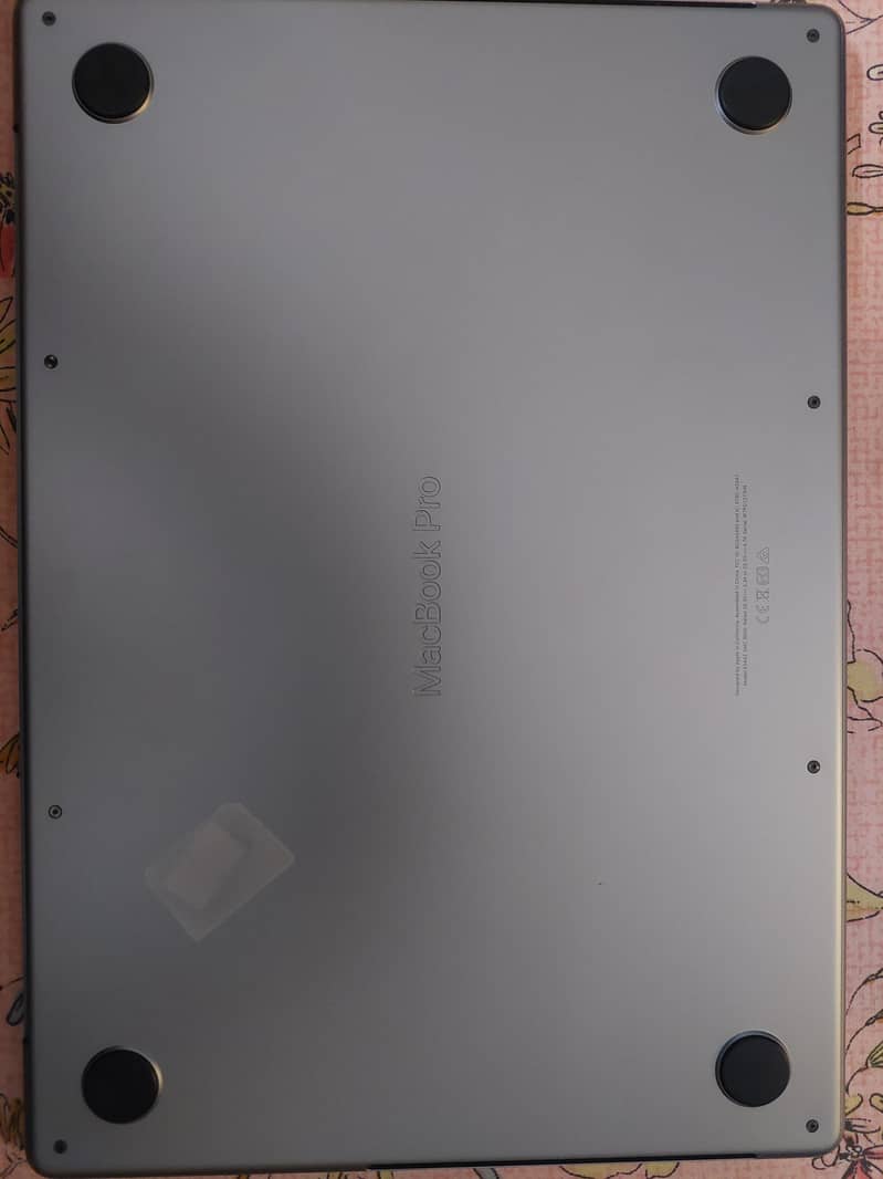 macbook pro m1 2