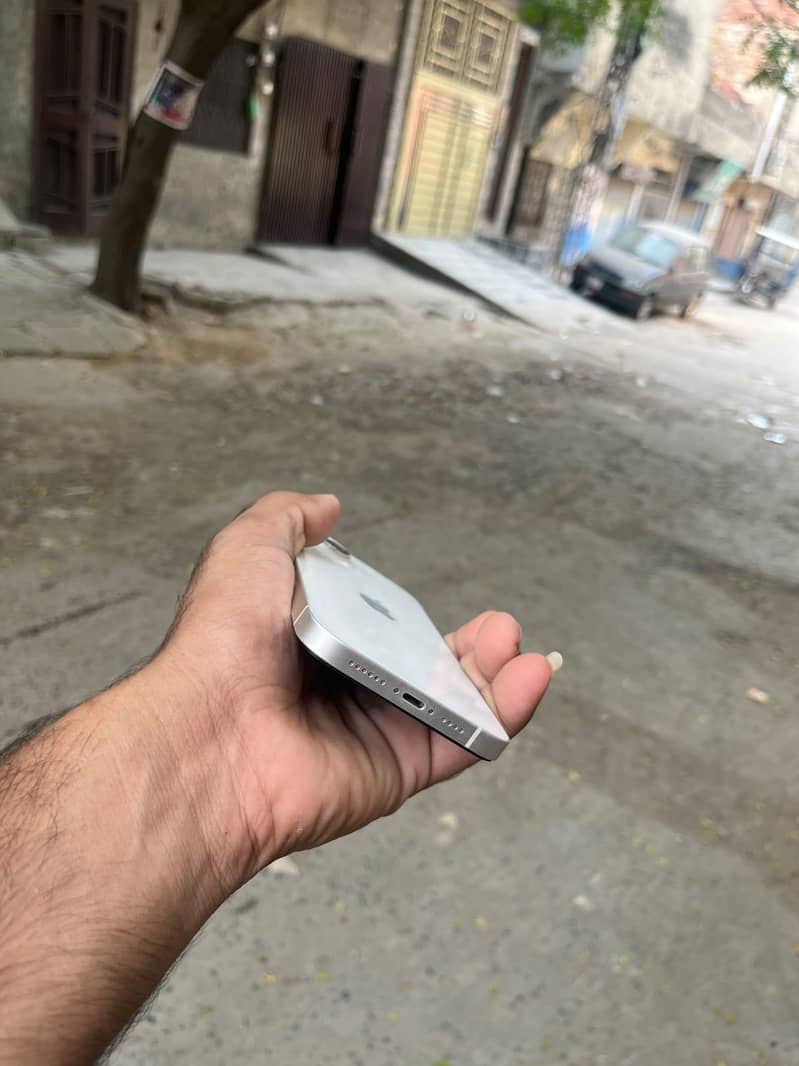 Apple iPhone 14 plus 1