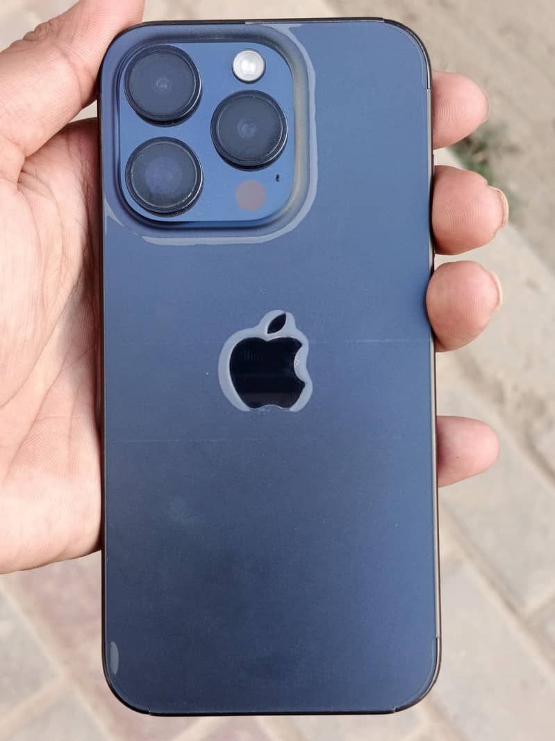 Apple iPhone 15 Pro 6