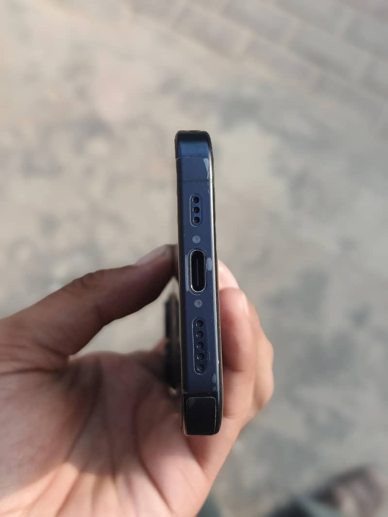 Apple iPhone 15 Pro 7