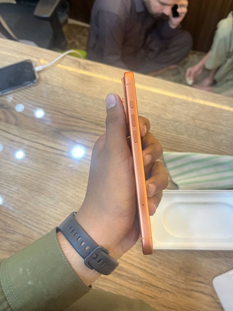 Apple iPhone 17 Pro Max 2