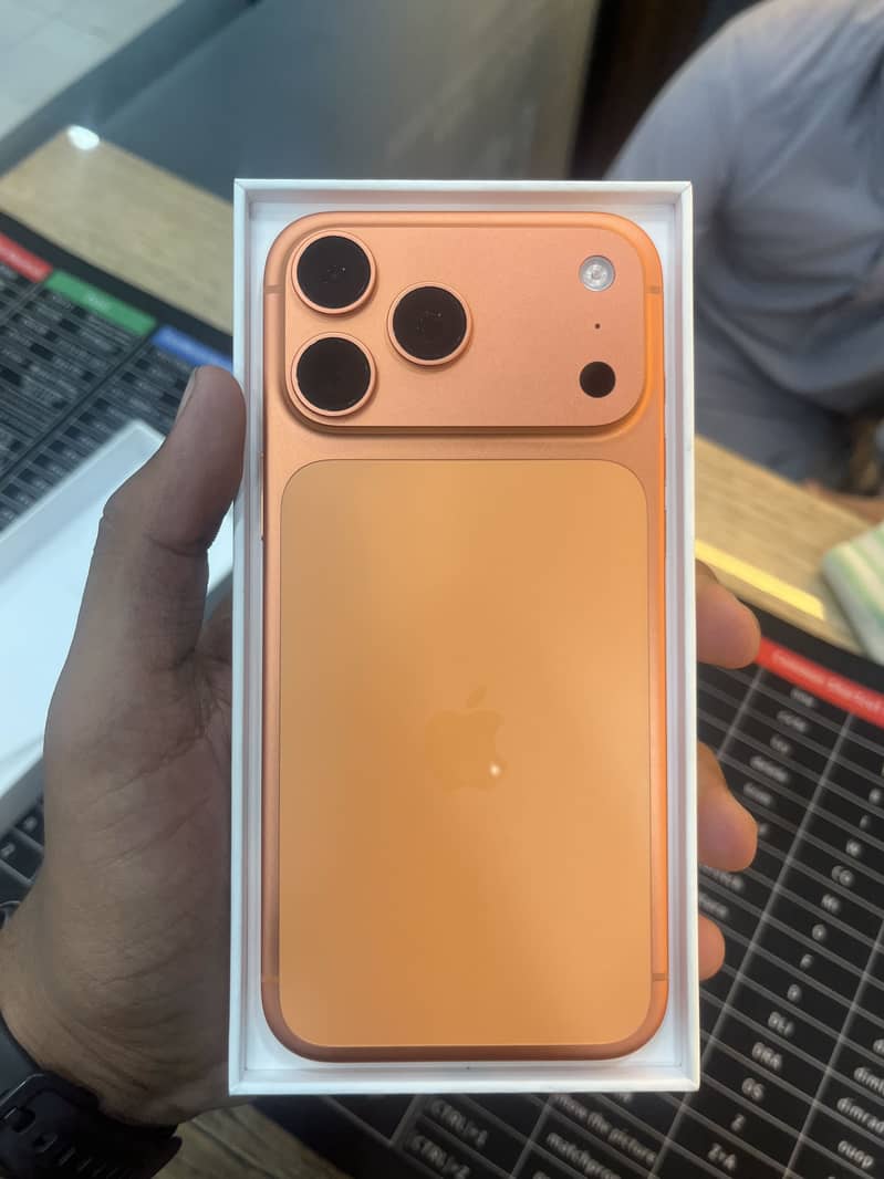 Apple iPhone 17 Pro Max 3