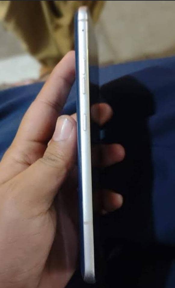 1 sim working 2