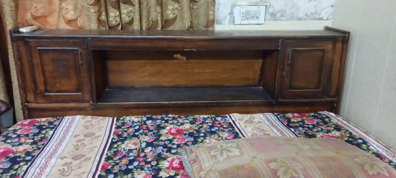 Double bed 0