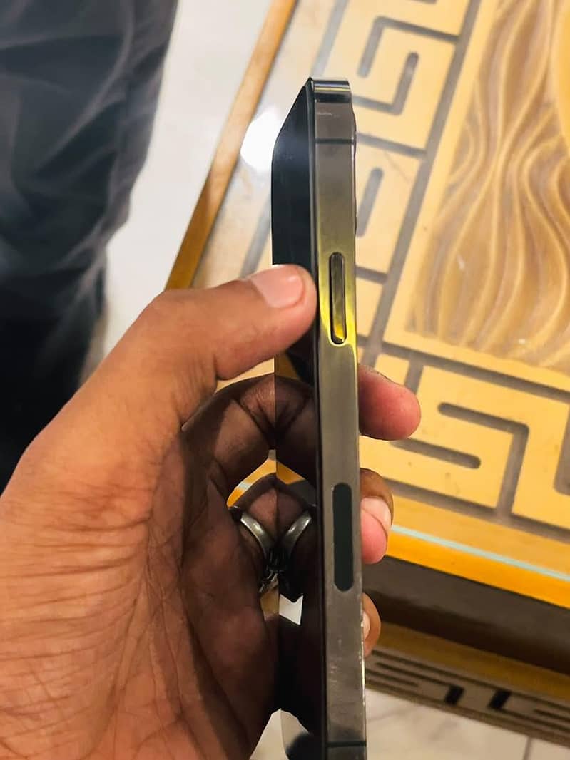Apple iPhone 12 Pro 3