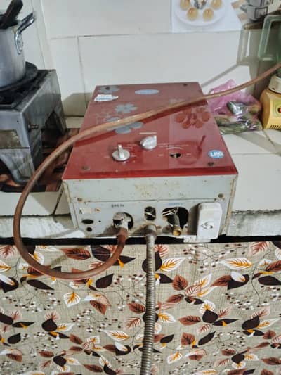 gass geyser -good condition urgent sale