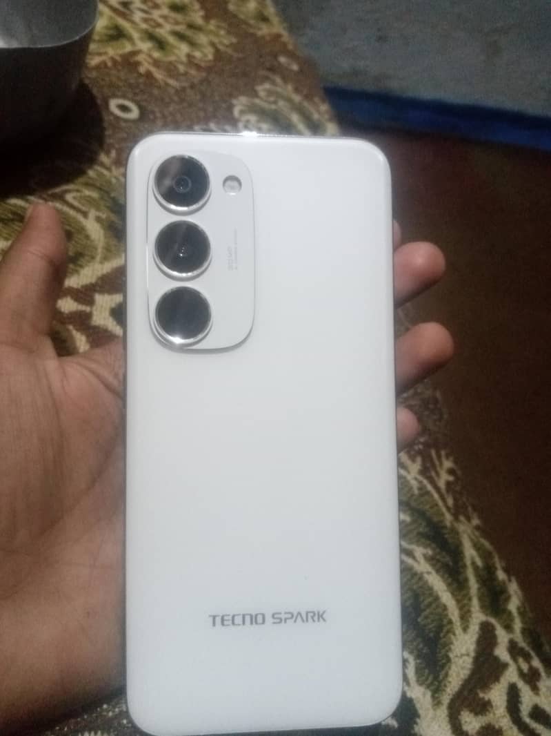 Tecno Spark 40 Pro Plus 0
