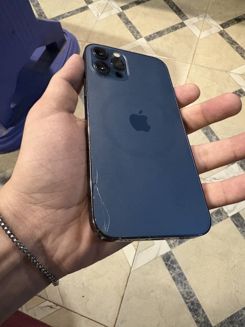 Apple iPhone 12 Pro 3