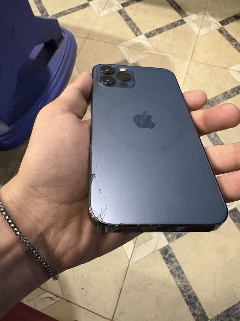 Apple iPhone 12 Pro 4