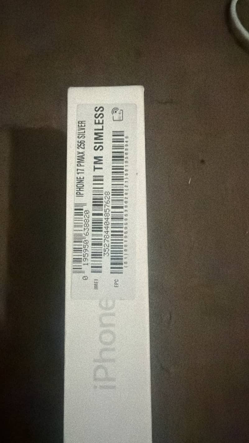 Apple iPhone 17 Pro Max 0