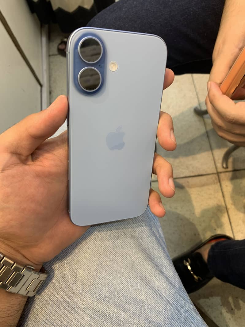 Apple iPhone 17 0
