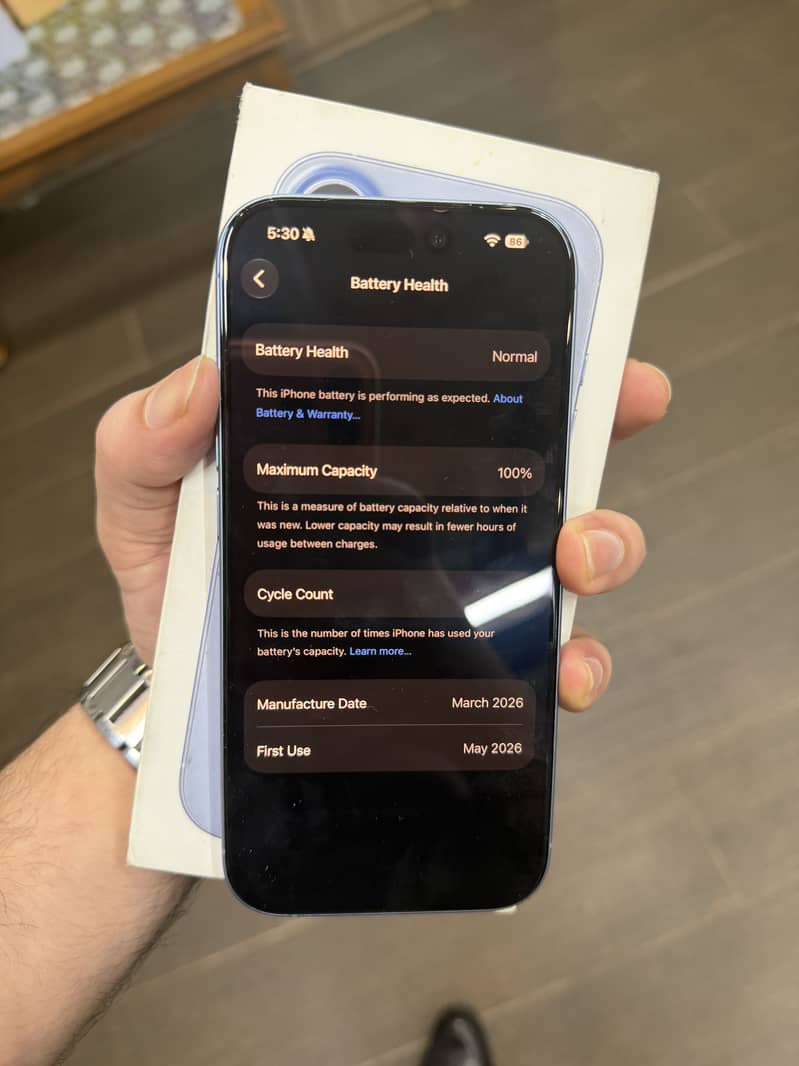 Apple iPhone 17 5