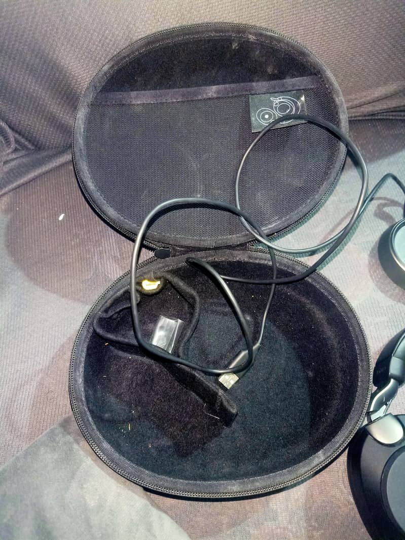 jabra wireless headphone 1