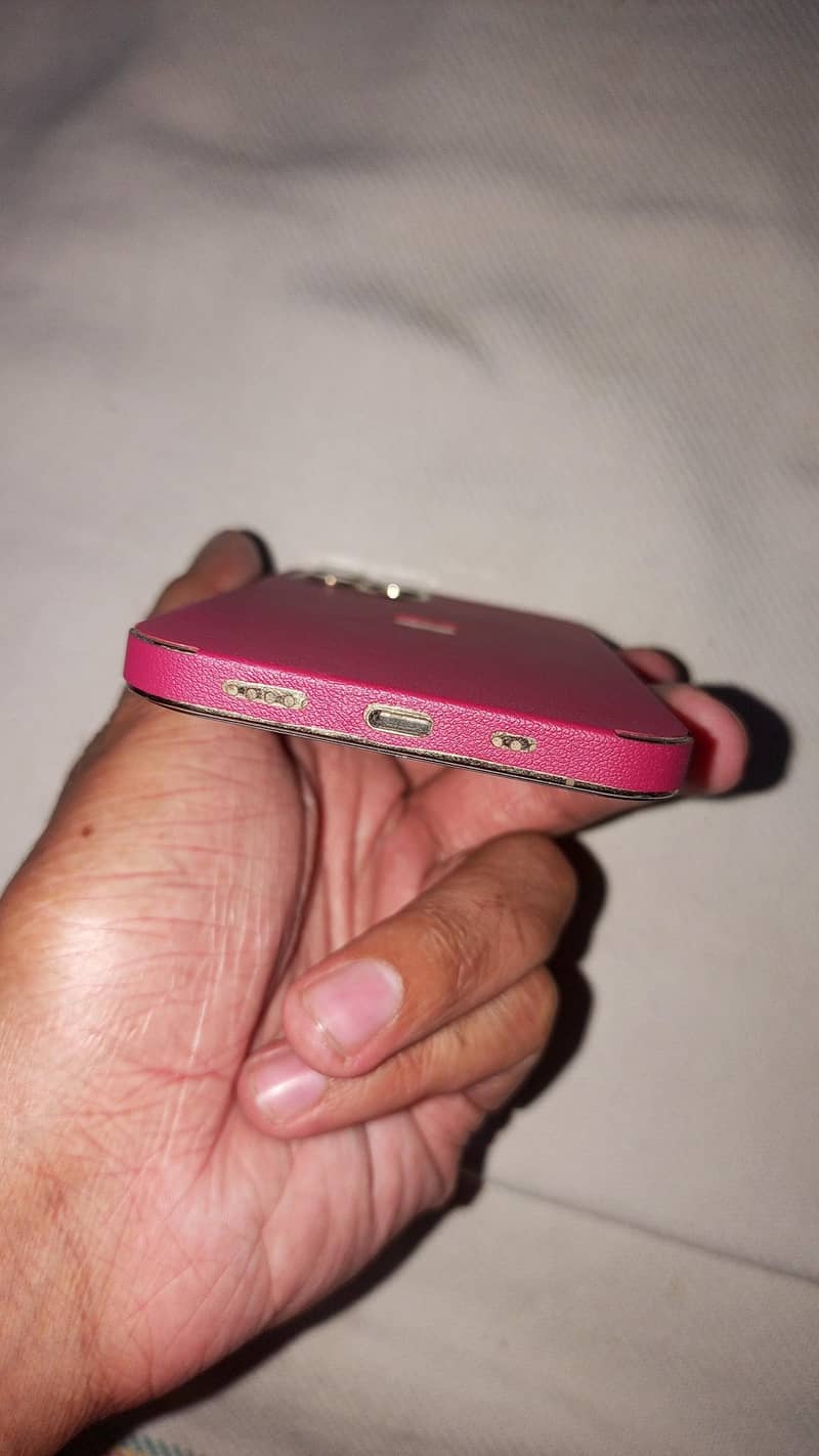 Apple iPhone 12 Pro 2