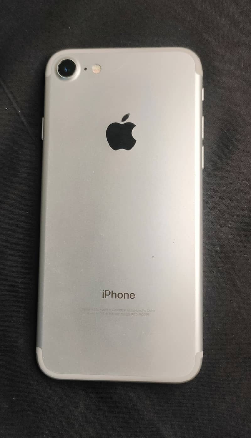 Apple iPhone 7 0